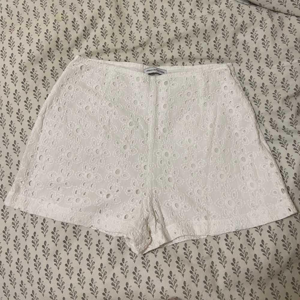 Urban Outfitters High Waisted White Lace Shorts - Picture 2 of 7